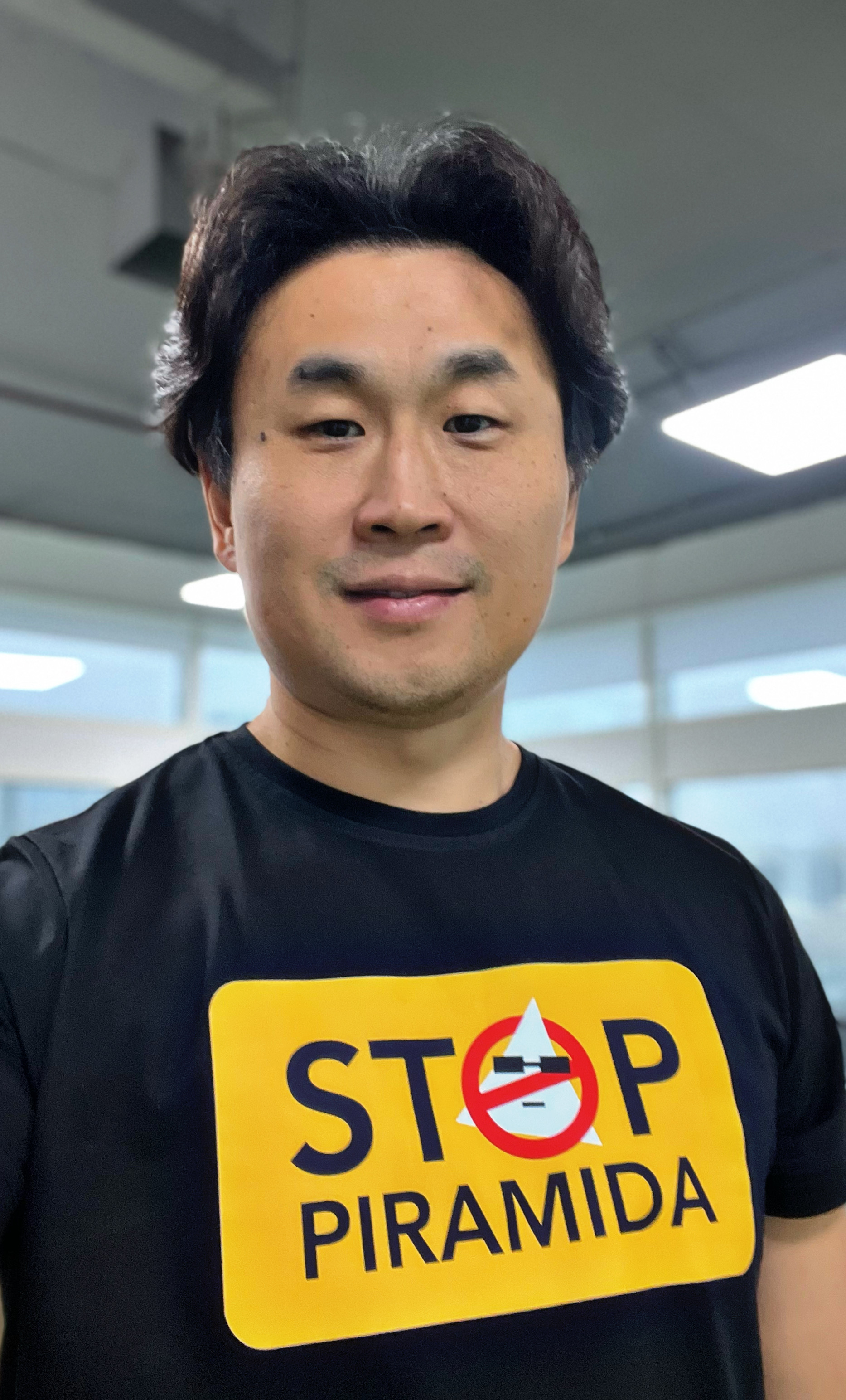 Юрий Ли - Автор проекта Stop-piramida